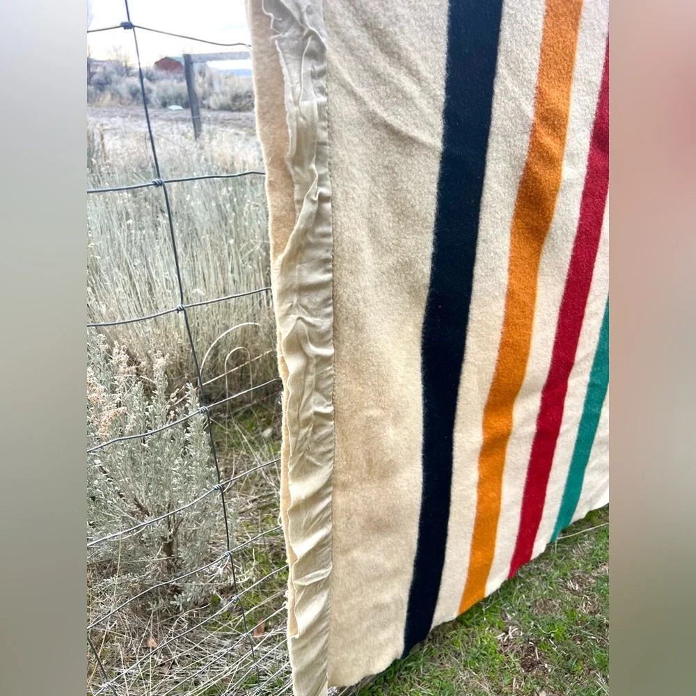 Vintage 1940’s Baron Woolen Mills blanket With Brand 7’ x 6.5’ Cabincore Western